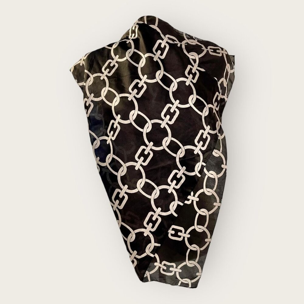 Black/White Chain Link Square Satin Scarf